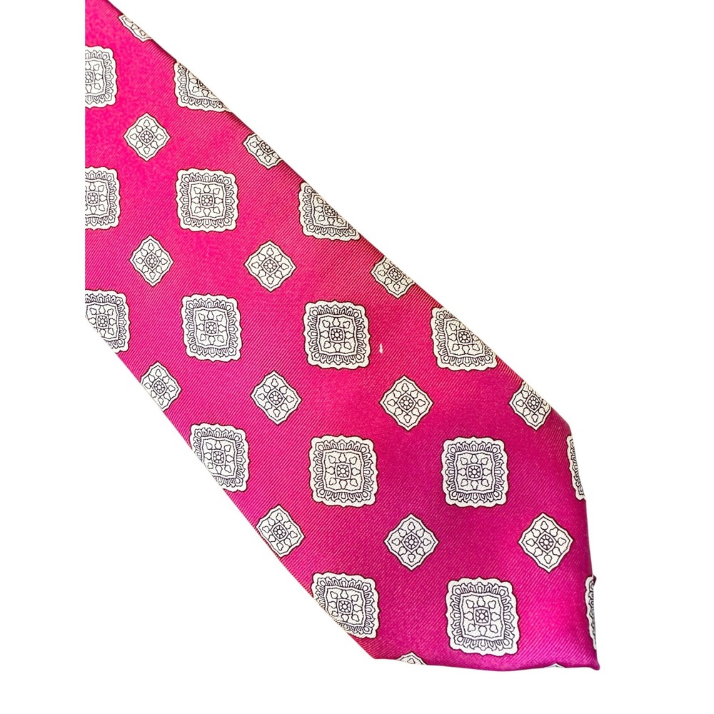 Oscar de la Renta Mens Silk Tie Magenta Pink Medallion Foulard Pattern Designer